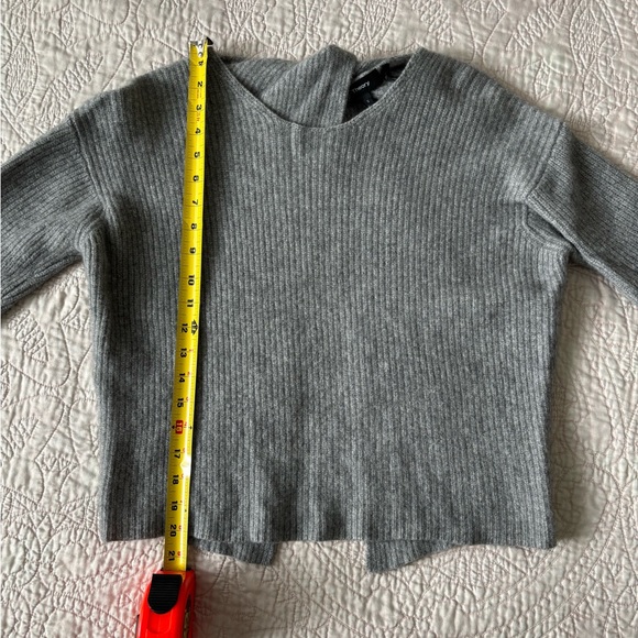 Theory Cashmere Twylina Split Back Sweater - Picture 9 of 11